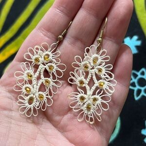 VTG Cottagecore White Tatting Lace Beaded Gold Tone Metal Pierced Earrings